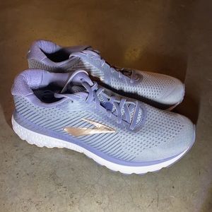 Brooks Adrenaline GTS 20
